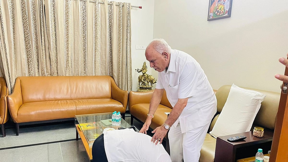 B.Y. Vijayendra, new Karnataka state BJP president, takes blessings from father B.S. Yediyurappa