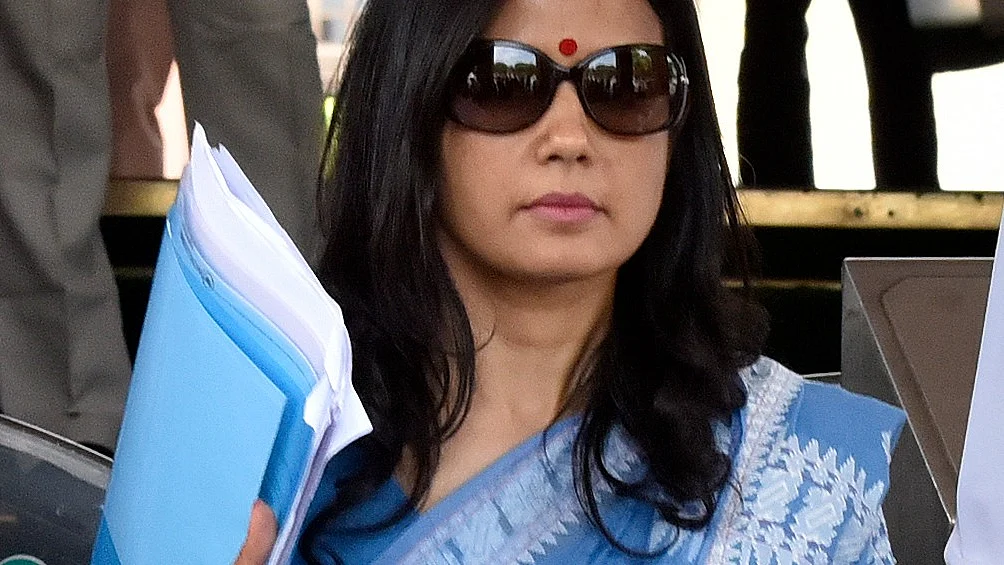 "I have 30 years of political life left. If I have to spend the next five years in the trenches, so be it. I will wear my expulsion as a badge of honour," says Trinamool MP Mahua Moitra  (photo: Mohd Zakir/Hindustan Times via Getty Images)