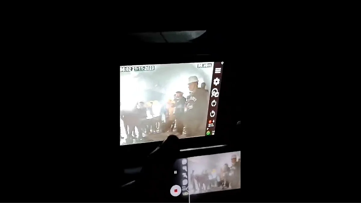 Screenshot of the video showing workers trapped inside collapsed Uttarakhand tunnel (photo: screen grab from @khabrimishra/X)