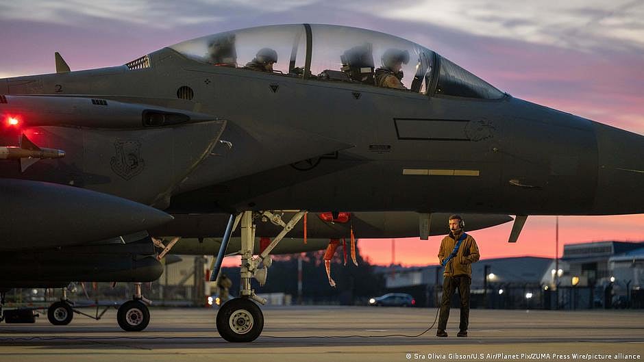 US strikes Iranian-backed militias in Syria