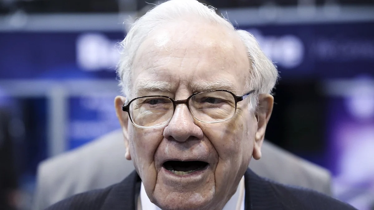 American business tycoon Warren Buffett (photo: IANS)