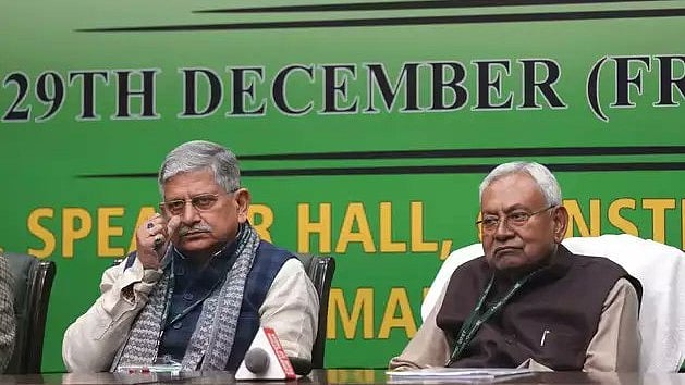 Former president of JD(U) Lalan Singh (left) and Bihar CM Nitish Kumar (photo: @LokPoll/X)