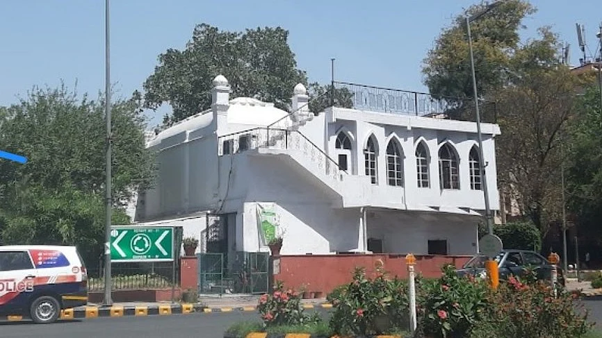 Sunehri Bagh mosque (photo: @_SamiullahKhan/X)