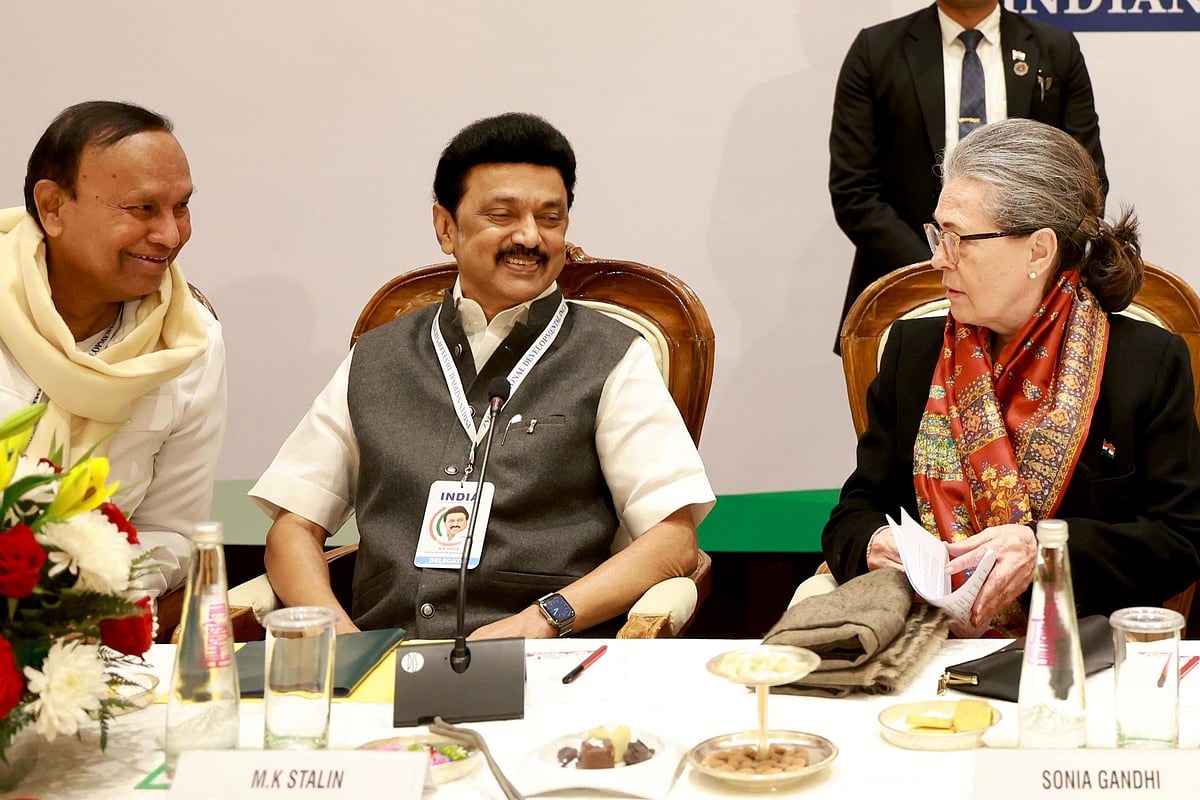 DMK chief and Tamil Nadu chief minister MK Stalin (middle) with Sonia Gandhi (photo courtesy Indian National Congress)