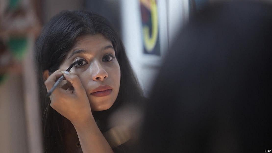 Mona Das, a struggling actor, told DW that not much has changed since Bollywood was rocked by a series of #MeToo scandals (Photo: DW)
