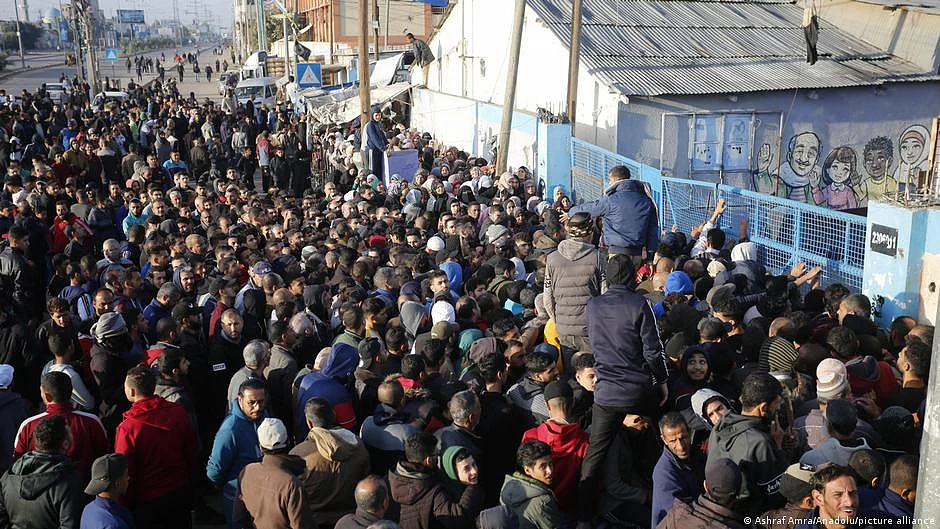 Representative image of overcrowding in Gaza (photo: DW)