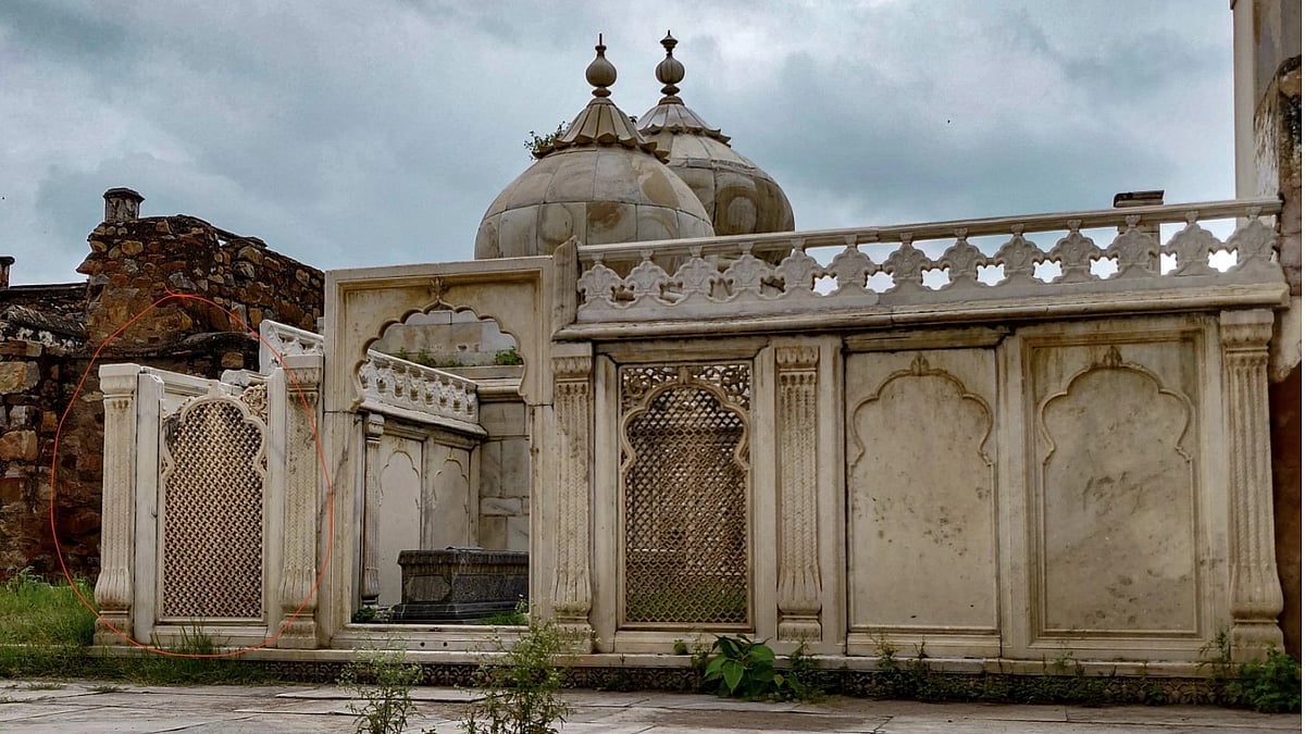 Vandals reportedly destroyed part of the 'jali' in front of the tombs of three Mughal emperors and Bahadur Shah II’s empty tomb (photo: @sunitarora/X)