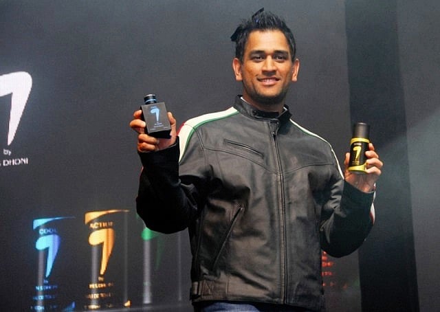 Dhoni launches the perfume line '7 by MS Dhoni' in Dubai in 2013 (photo: Rhiti Sports)