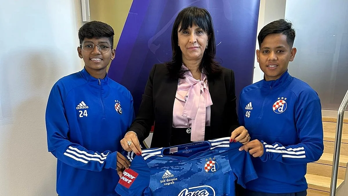 Kashmina (right) and Kiran Pisda (left) with the President of Dinamo Zagreb women's team in November. (photo: Dinamo Zagreb)