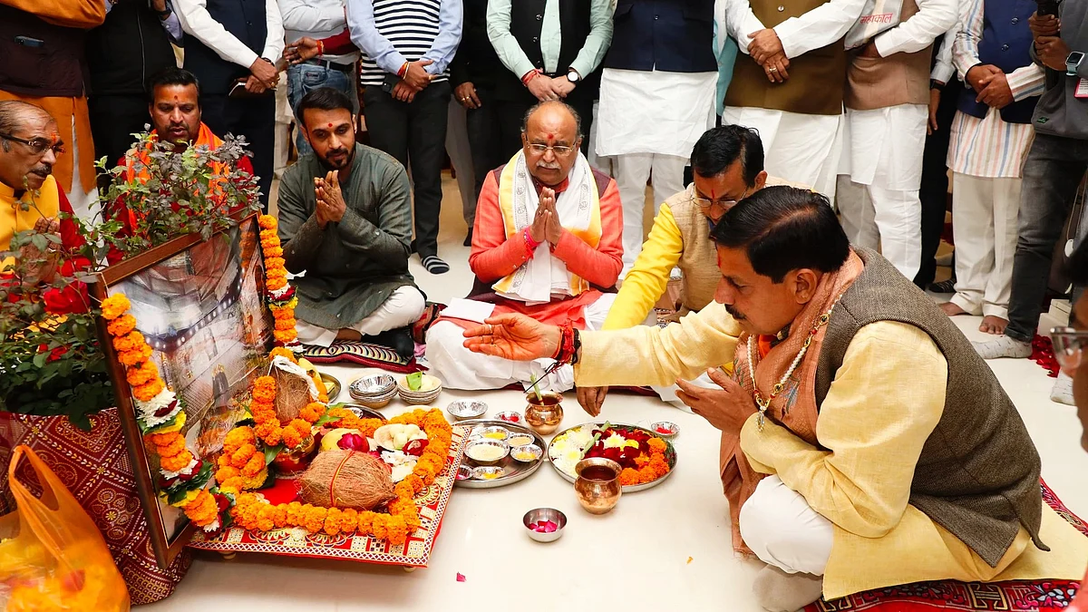 Mohan Yadav begins his term as chief minister of Madhya Pradesh with a puja in the CM's chamber (photo: @DrMohanYadav51/X)