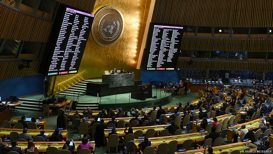 153 of 193 UN member nations voted in favor of a cease-fire in Gaza. (photo: DW)