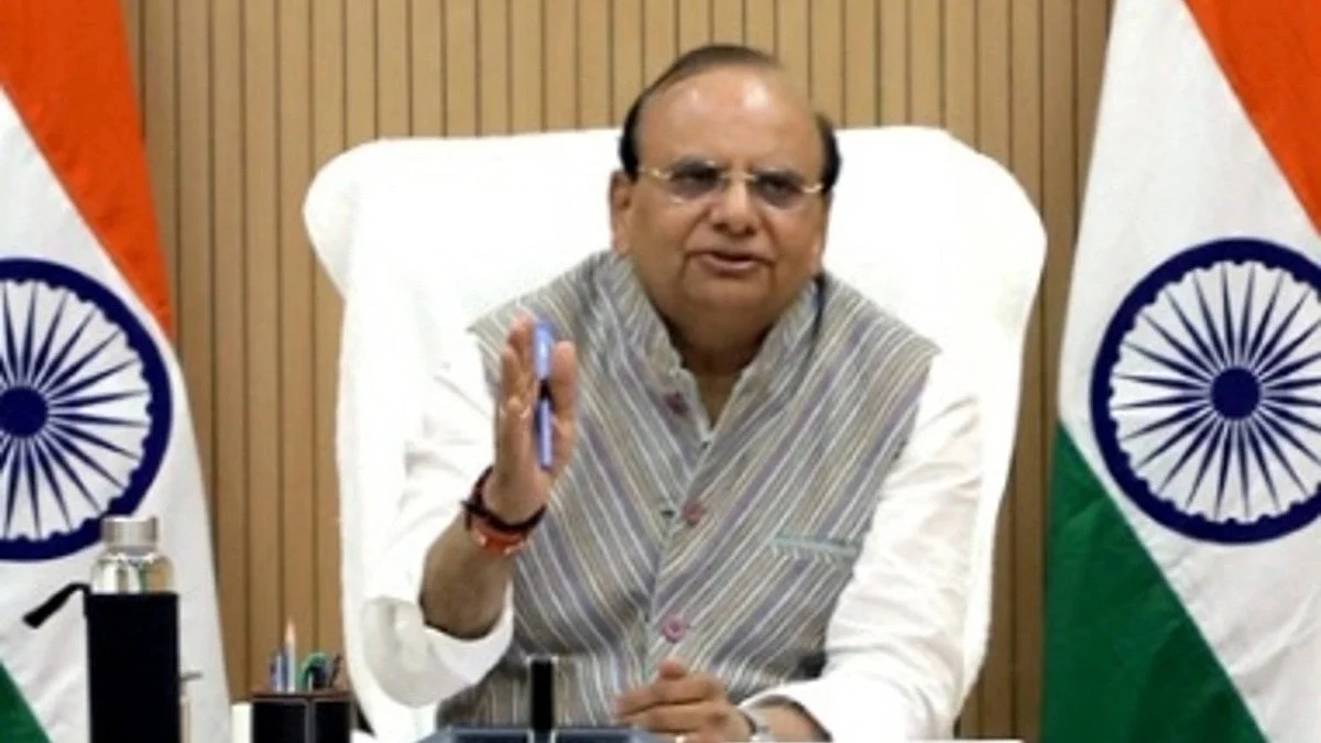 V K Saxena (pictured) , in his note, also said that "these drugs procured by spending huge budgetary resources are a grave threat to public health and safety".  (photo: National Herald archives) 