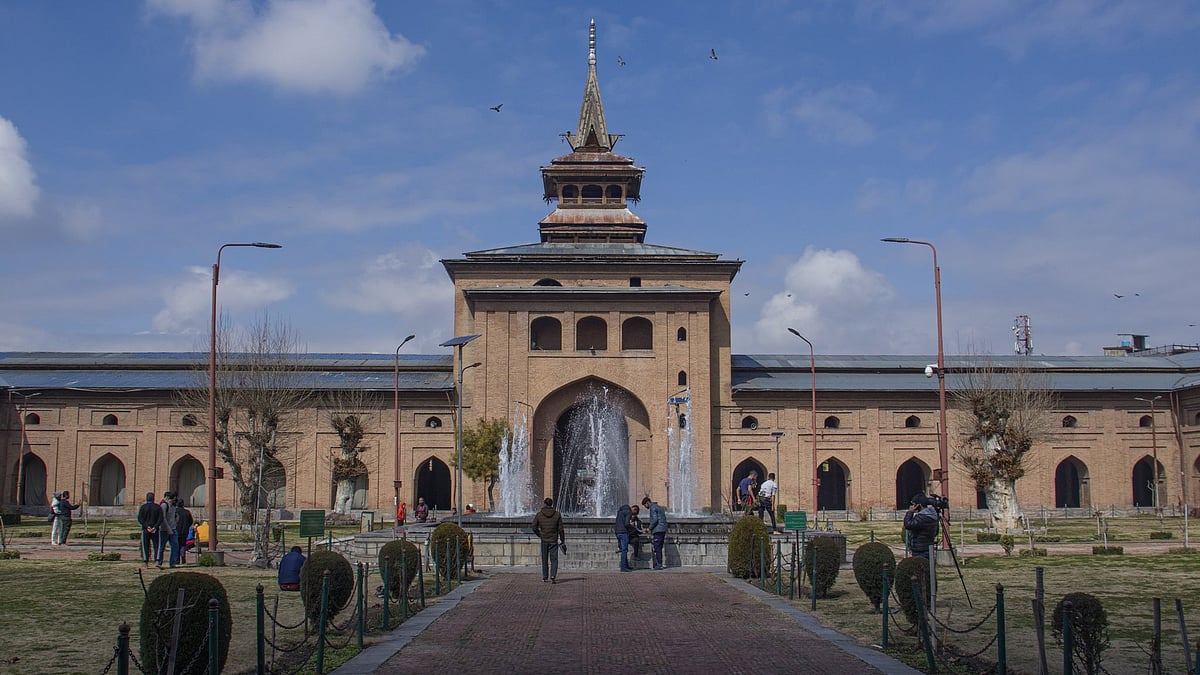 Friday prayers allowed at Jamia Masjid after 10 weeks