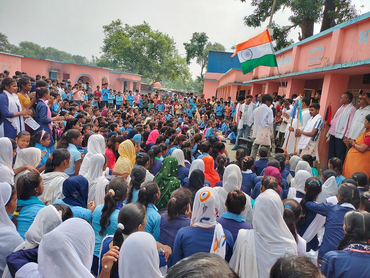 At a gathering of schoolchildren in Bihar (photo: Nasiruddin)