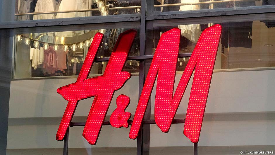 H&M pulls ad accused of sexualizing young girls