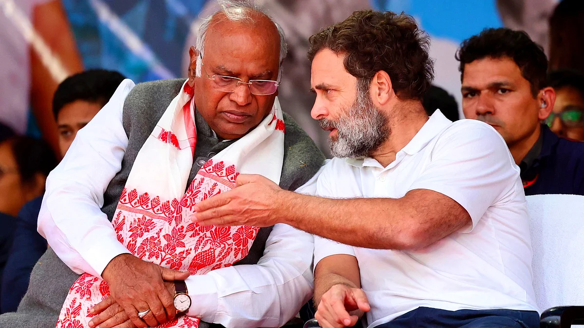 Mallikarjun Kharge (left) and Rahul Gandhi both used the hashtag 'Samvidhan bachao, BJP hatao' on X