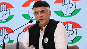 BJP 'tukde tukde gang' caused two parties to split in Maha: Khera