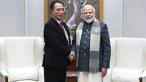 Mizoram chief minister Lalduhoma with Prime Minister Narendra Modi in New Delhi (photo: IANS)