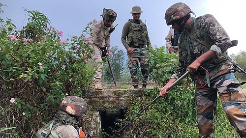 Commando, woman killed, several injured in fresh Manipur violence