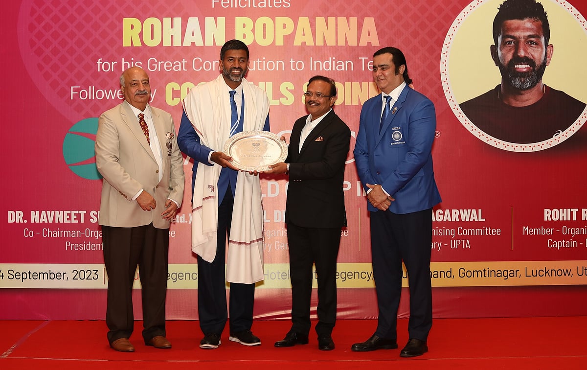 Bopanna being honoured during his farewell Davis Cup match last year. (photo: AITA)