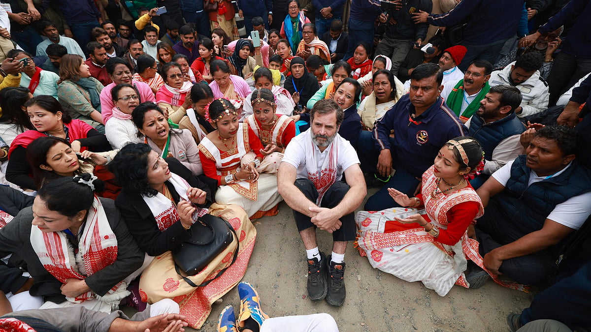 On 22 January, Congress leader Rahul Gandhi was stopped from visiting a temple in Assam. Mahila Congress leaders subsequently sat on a dharna to protest against the denial of permission. (photo: bharatjodonyayyatra.com)