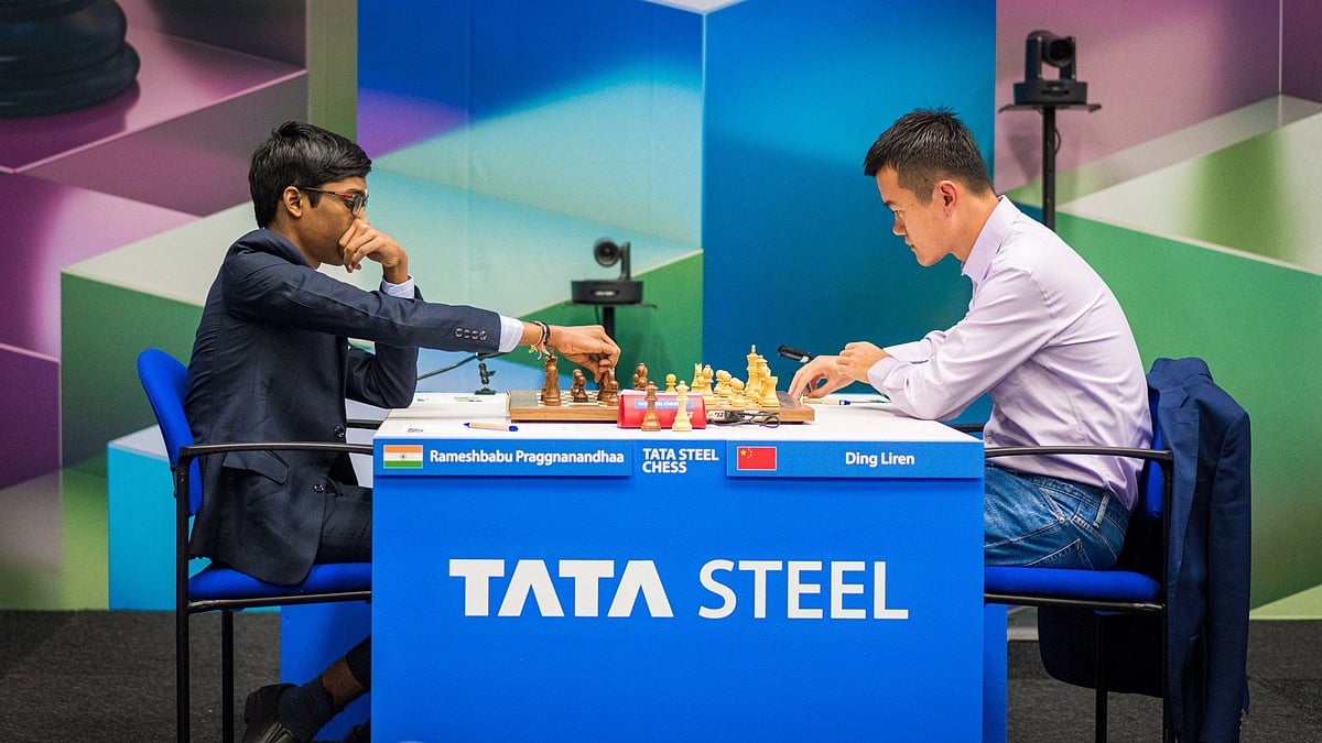 Praggnanandhaa (pictured right), ranked third with 2.5 points, defeating world champion Ding Liren (pictured right) in the fourth round (photo: @ChessbaseIndia/X)