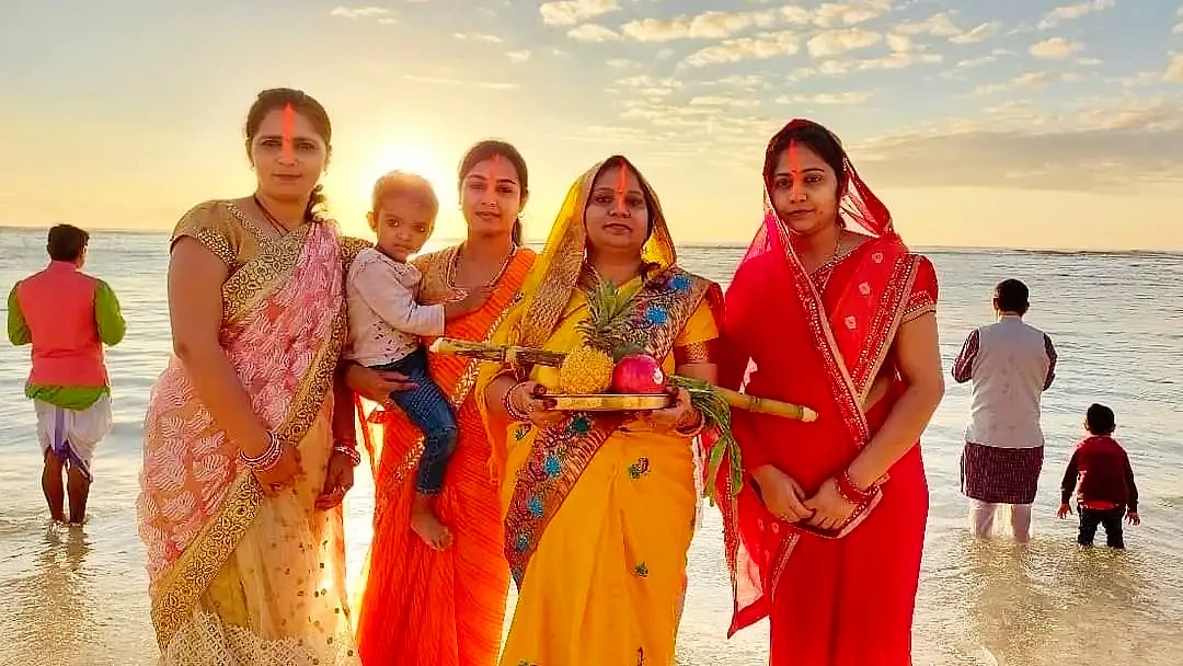 Women during Chhath Puja in Mauritius, where Hindus form over 48 per cent of the population (photo: chhathparv.com)