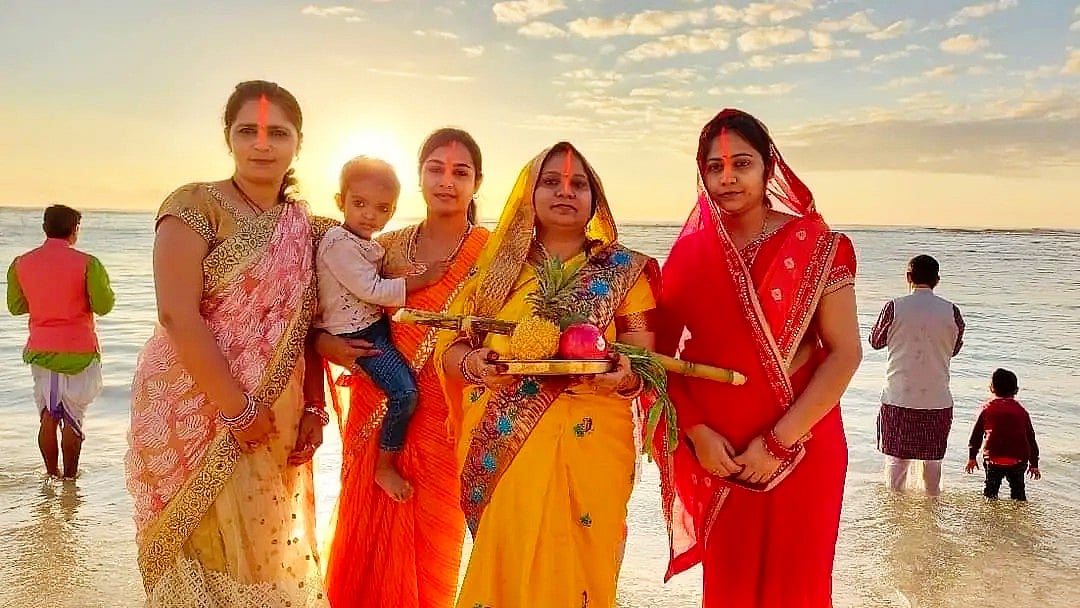 Women during Chhath Puja in Mauritius, where Hindus form over 48 per cent of the population (photo: chhathparv.com)