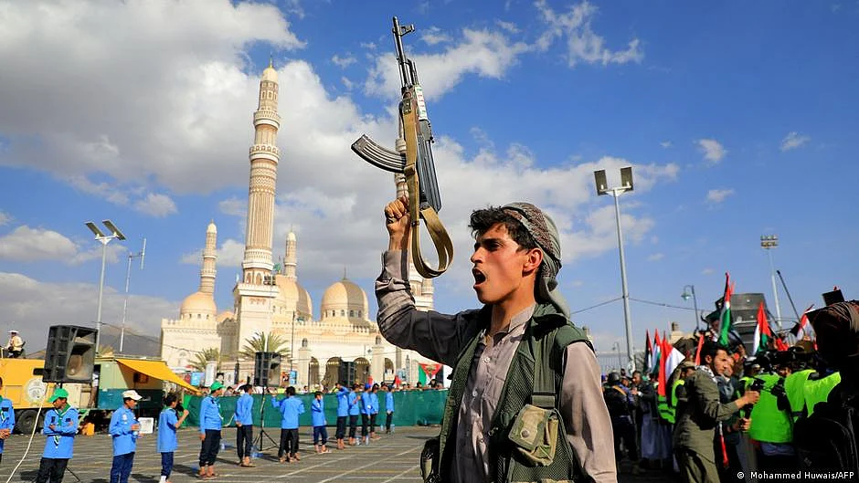 The Houthis have vowed to continue their attacks on cargo ships in the Red Sea. (photo: DW)