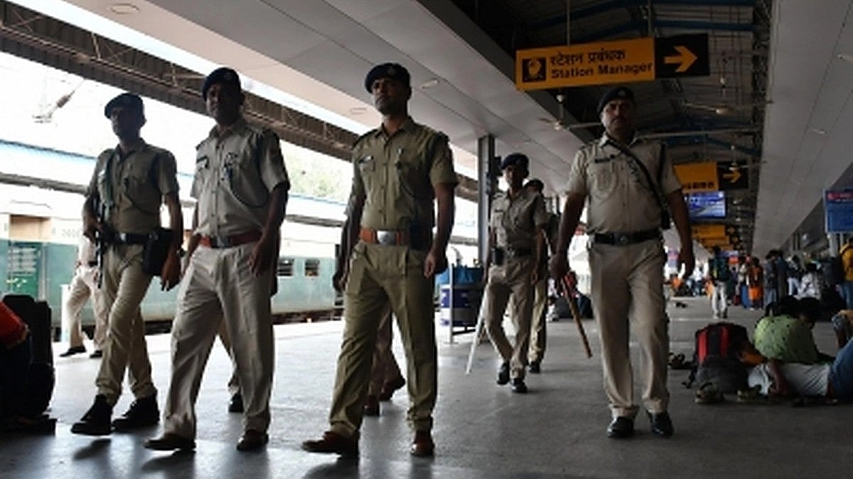 Operation "Rail Suraksha" tackled theft cases, resulting in the recovery of stolen railway property worth Rs 12.48 crore and 12,099 offenders' arrests. (representative image) (photo: National Herald archives)