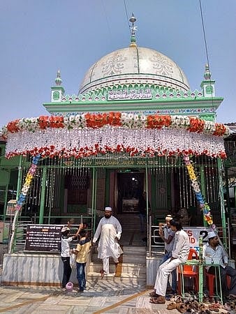 The Haji Malang dargah