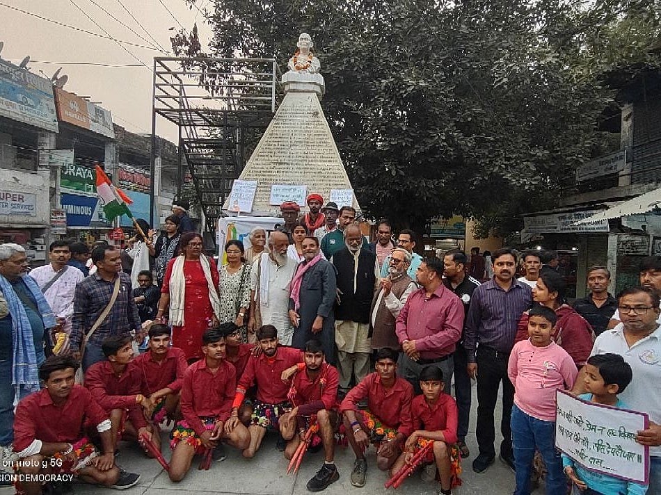 At a village in Orai tehsil, Jalaun district, Uttar Pradesh (photo: Nasiruddin)