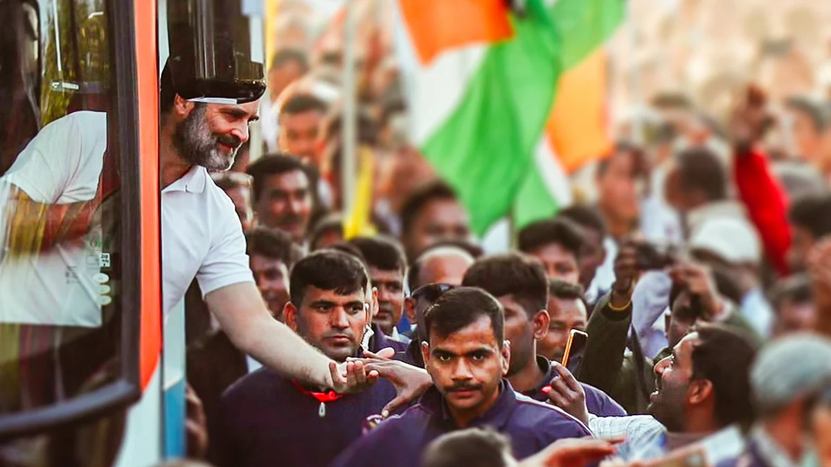 Rahul Gandhi interacts with bystanders in Assam 