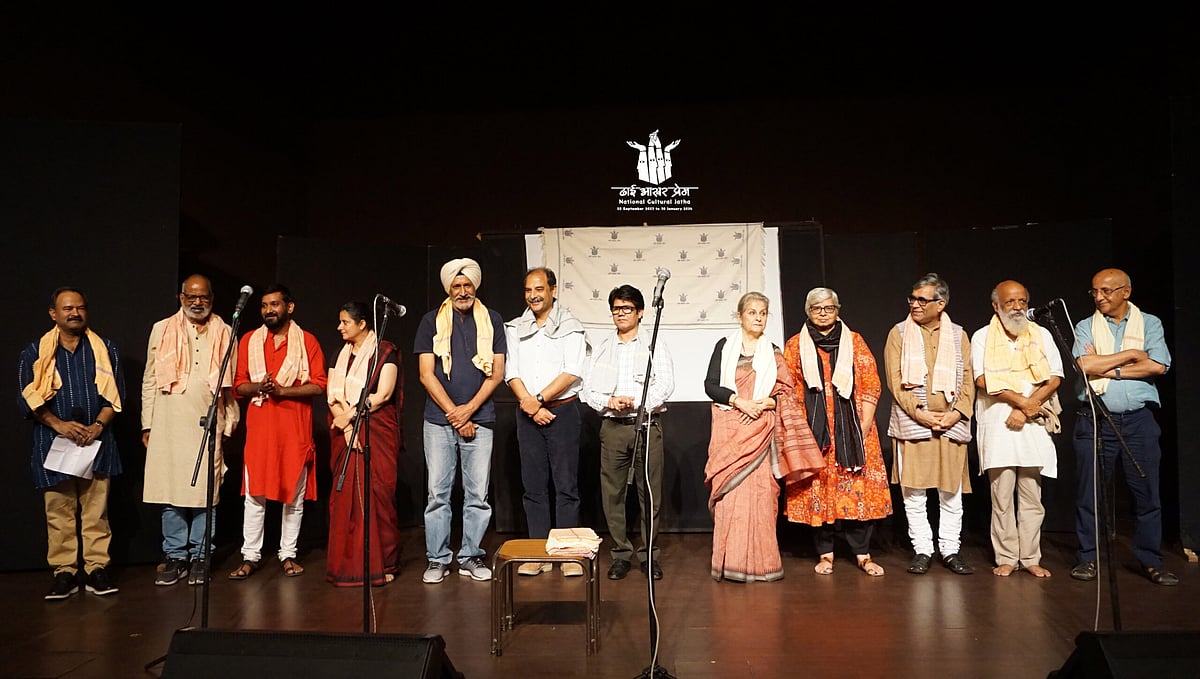 The organizers, each graced with a gamchha (photo: Nasiruddin) 