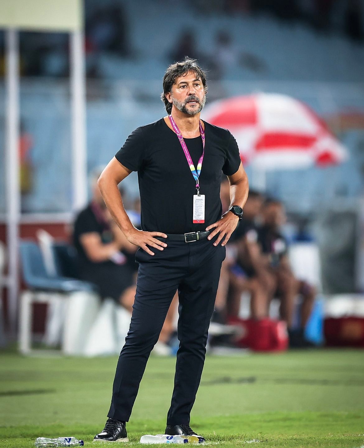 Cuadrat, a former La Masia product, brings a fresh perspective to East Bengal, aiming to revive the club's fortunes after a period of struggle (photo: @CarlesCuadrat/X)