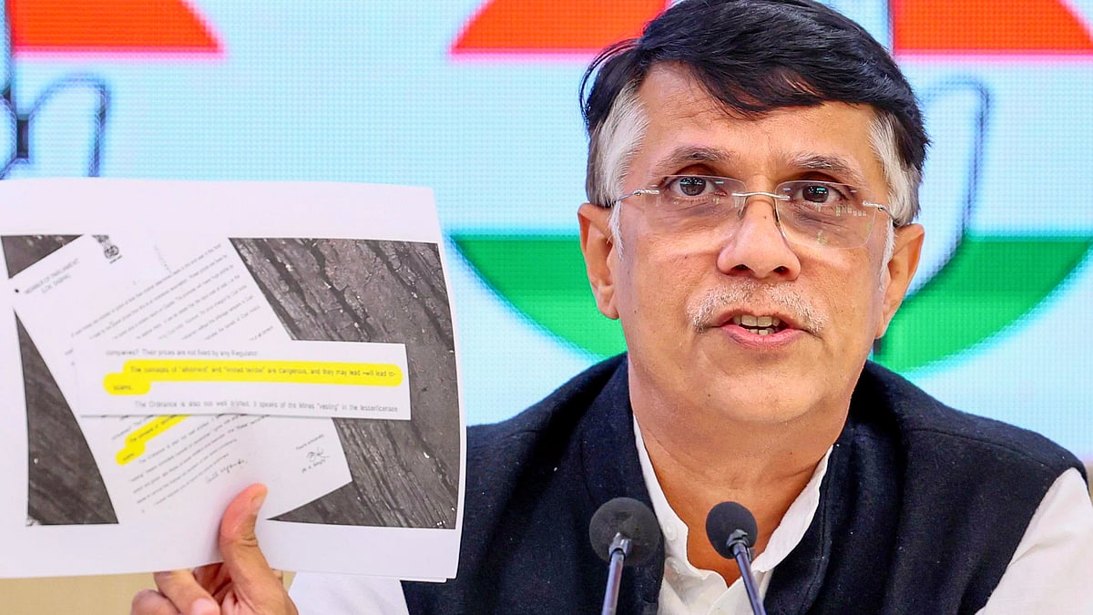 Pawan Khera at the press conference (photo: AICC)