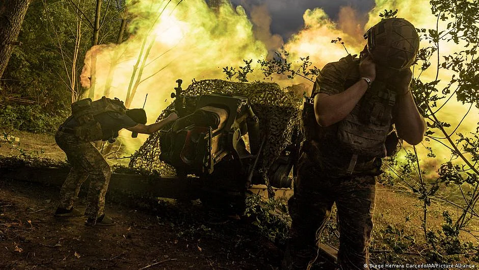 Ukrainian artillery in eastern Ukraine: The army has been forced to ration ammunition. (photo: DW)
