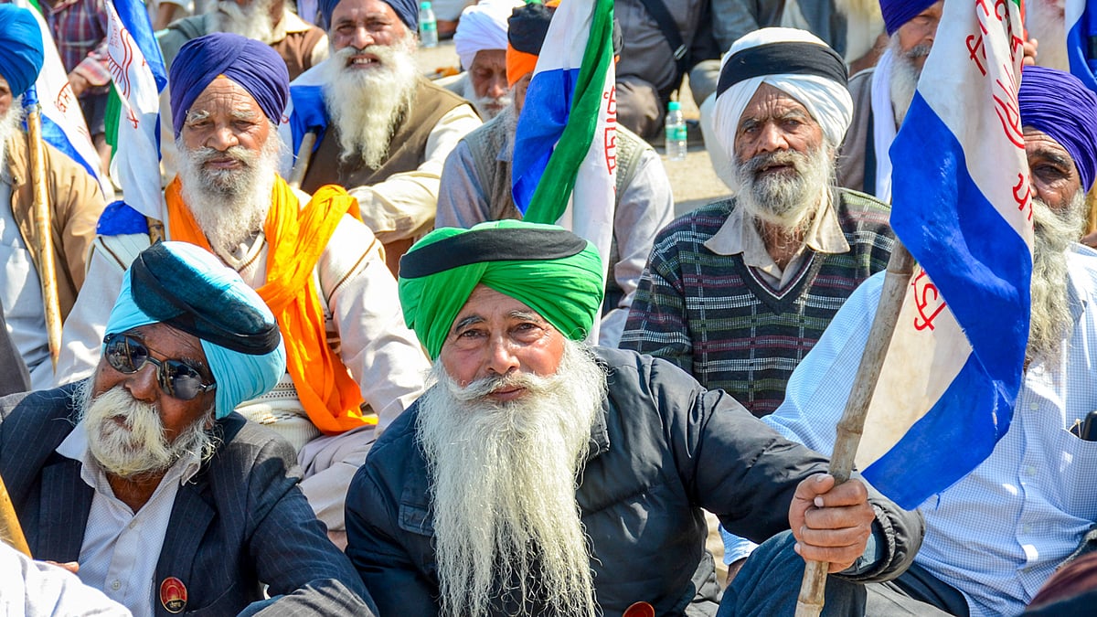 Punjab: Congress MLAs disrupt governor's speech, demand reference to farmers' protests 