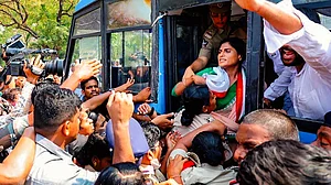 Andhra Cong chief Sharmila detained for 3 hours on way to secretariat