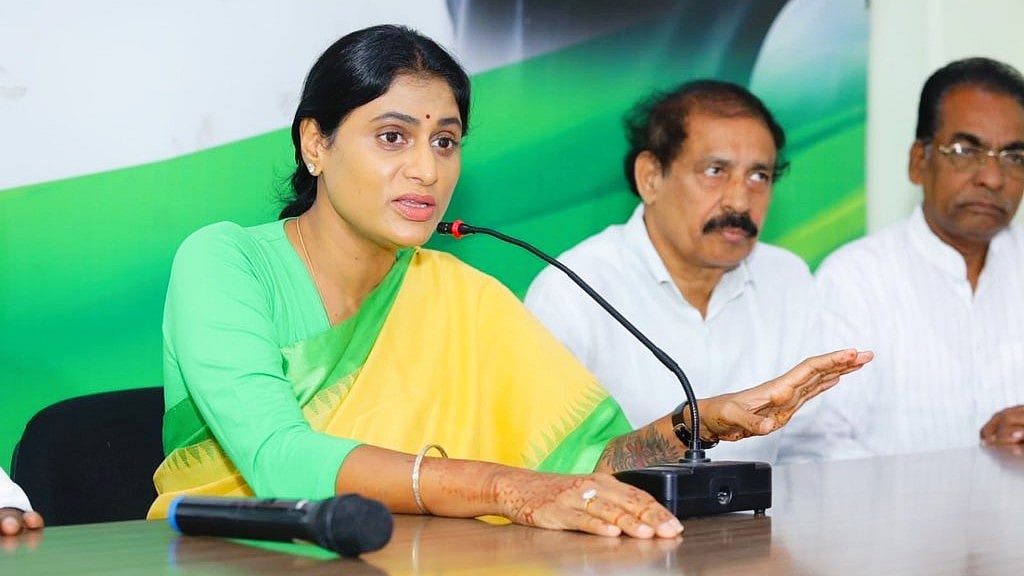 Y.S. Sharmila at a party meeting (photo: @realyssharmila/X)
