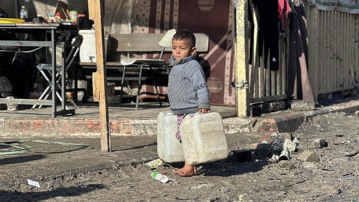 2.3 million people in the Palestinian enclave rely on "woefully inadequate" food aid to survive, says UN aid official (photo: @UNRWA/X)