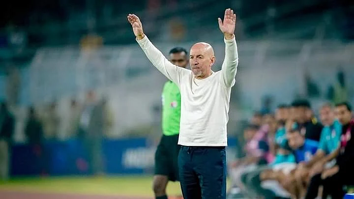 Habas, known for his successful stints in the ISL, faces the challenge of maintaining Mohun Bagan's legacy amid heightened expectations (photo: Mohun Bagan Super Giants; ISL)
