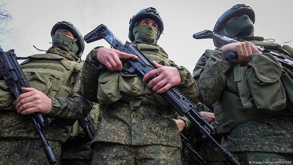 Ukraine updates: US to impose more sanctions on Russia