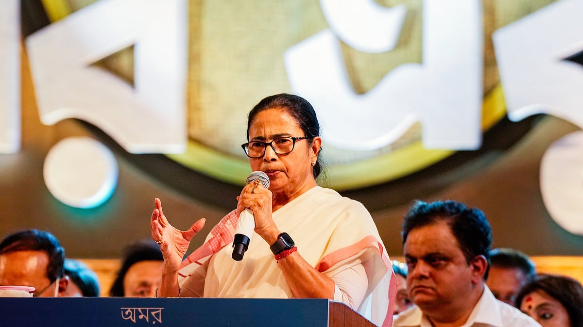 'Bengal isn't UP': Mamata condemns assault on food vendors at Kolkata Gita event