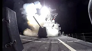 Red Sea: US launches new strikes on Houthi weapons systems