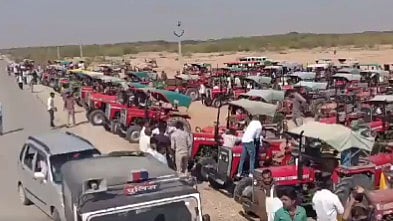 Farmers protest at at Punjab-Haryana borders (photo: @Politics_2022_/X)