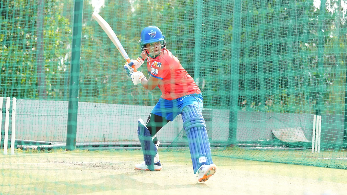 Shafali Verma stepping out at the Delhi Capitals' nets (photo: Delhi Capitals)