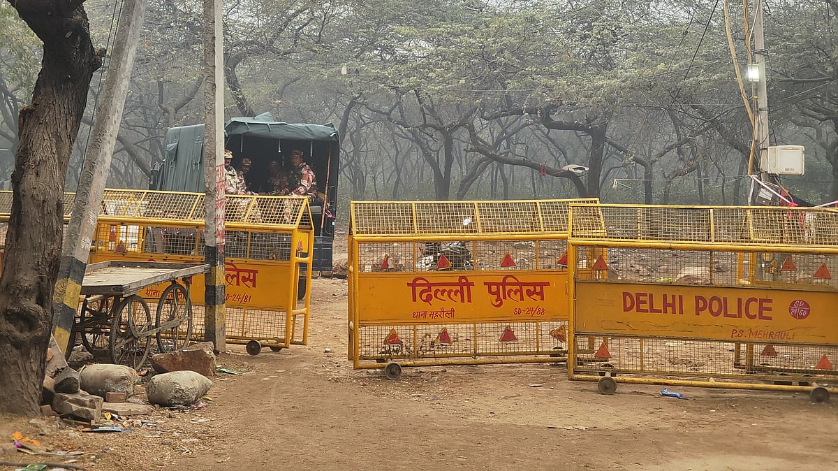 When questioned about the unauthorised demolition, DDA officials allegedly responded with, "we have orders from the top." (photo: @MujtabaAasif/X)