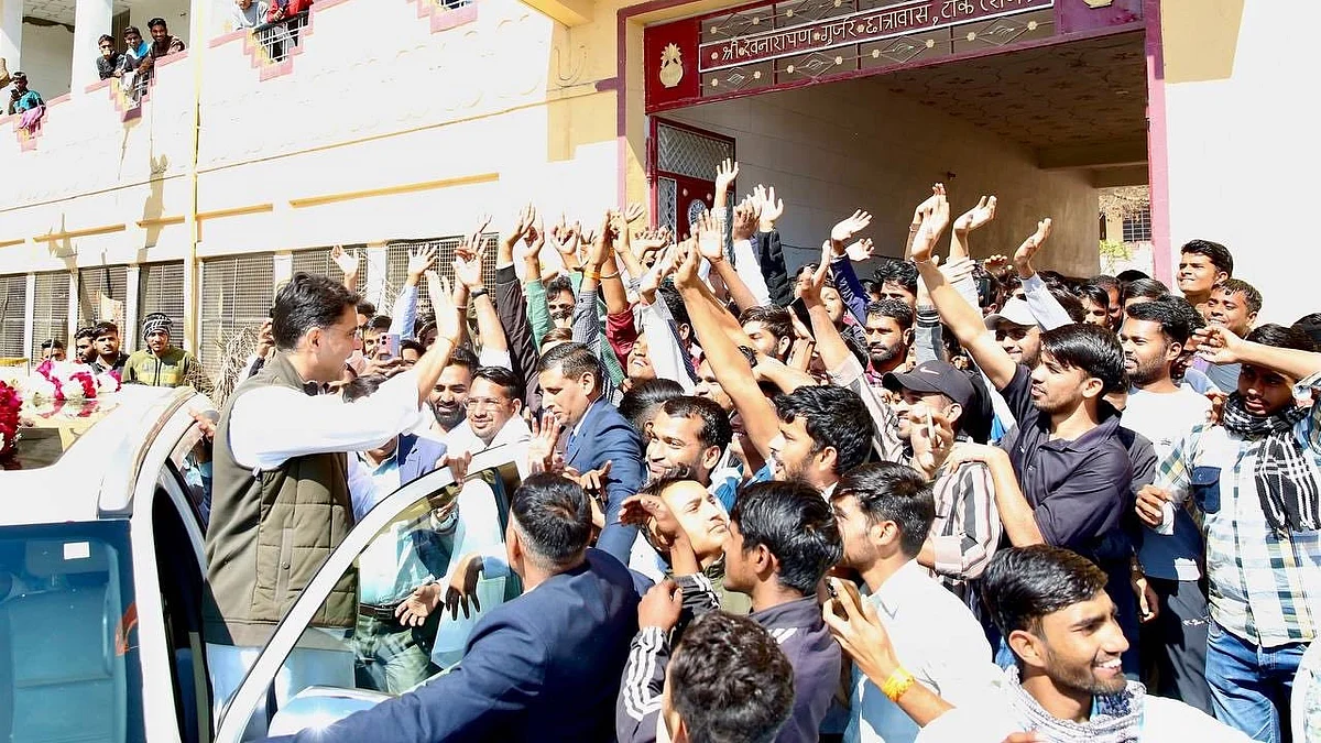 Congress leader Sachin Pilot with some of his younger supporters in Rajasthan (photo courtesy @SachinPilot/X)