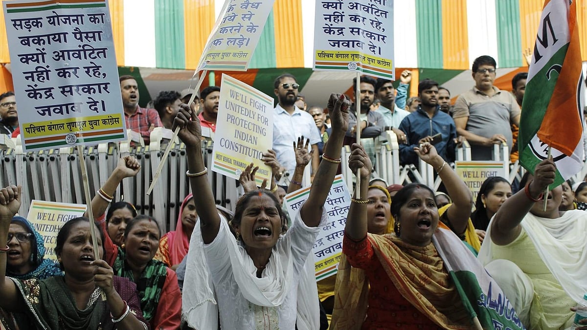Bengal: TMC youth wing keep up protest over Centre not paying dues